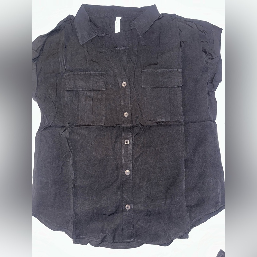 Zenana Black Button-Front V-Neck Shirt with Chest Pockets - NWT - S M L XL